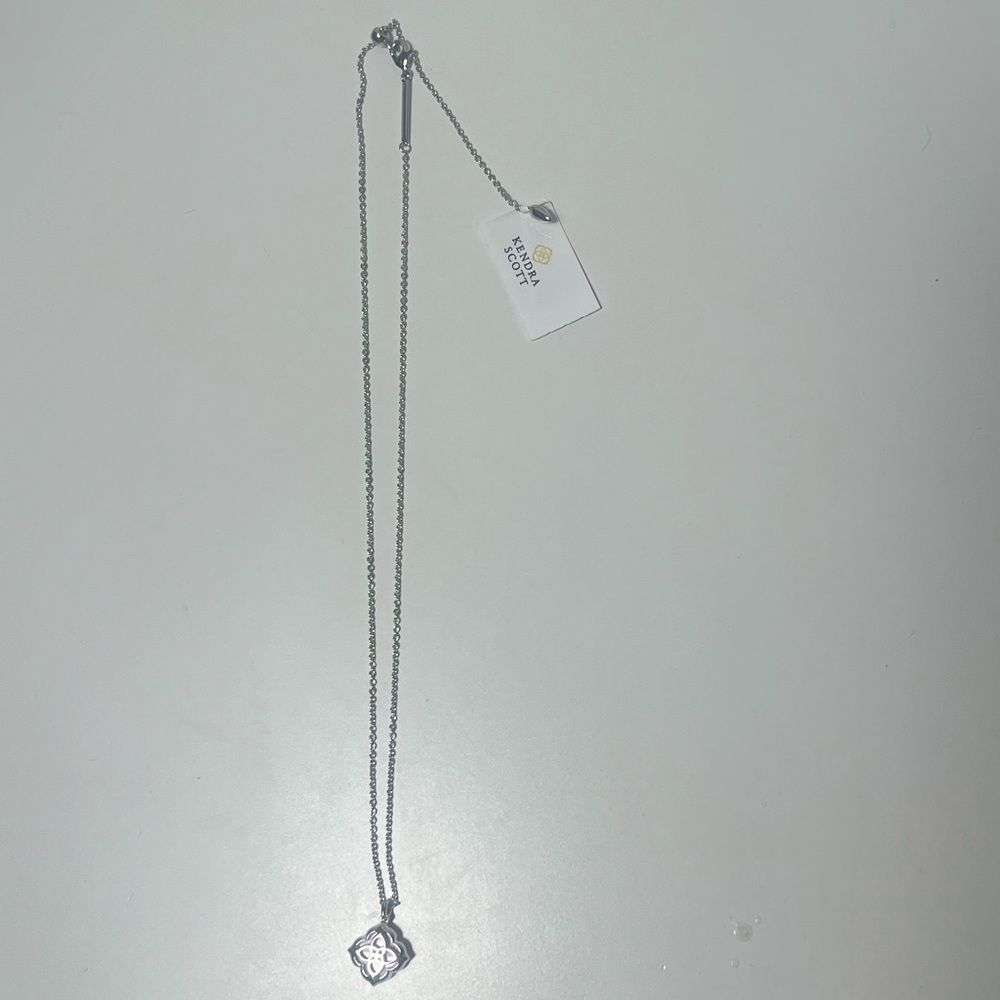 Kendra Scott Mallory Silver Pendant Healing Rose Quartz Necklace - Picture 8 of 12